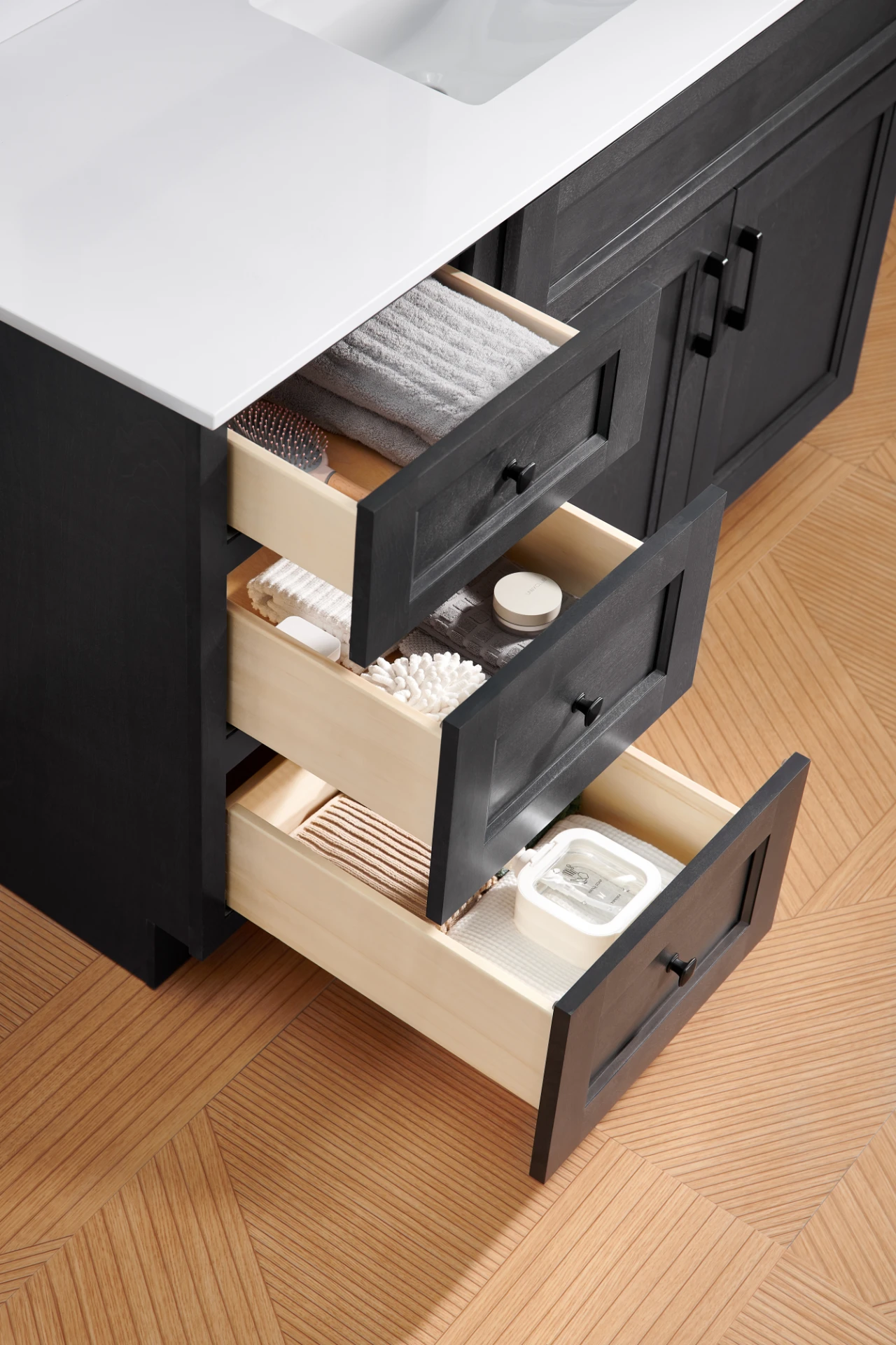 TV2402_gallery-combo3drawers_3